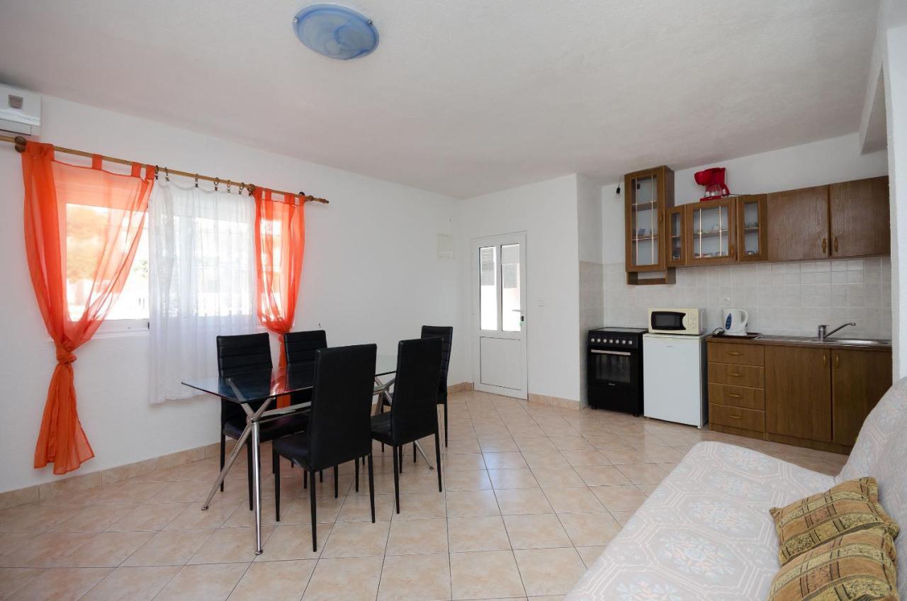 Apartments Elvira Lopar Bagian luar foto
