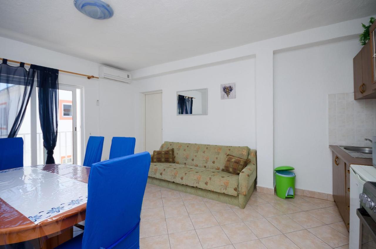 Apartments Elvira Lopar Bagian luar foto