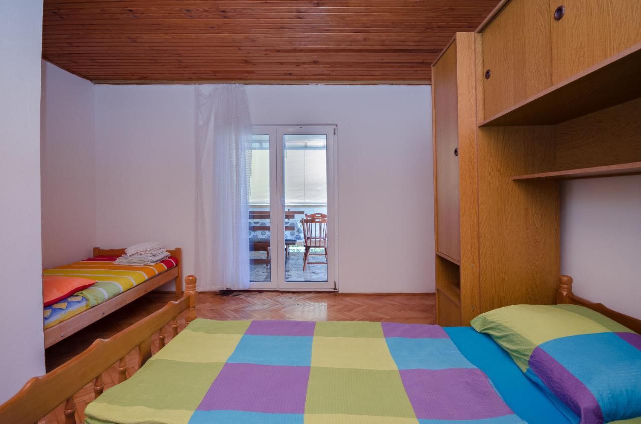 Apartments Elvira Lopar Bagian luar foto